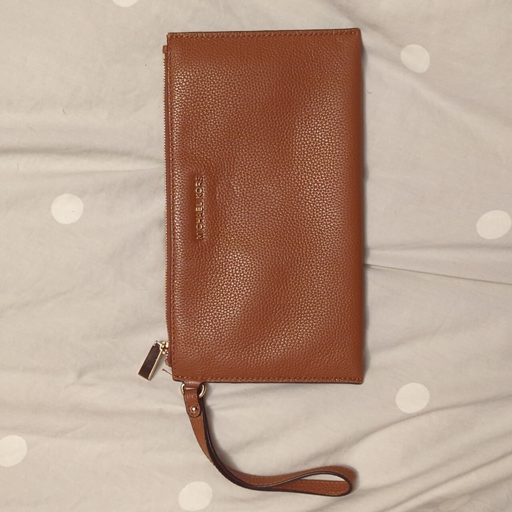 Michael Kors Wristlet